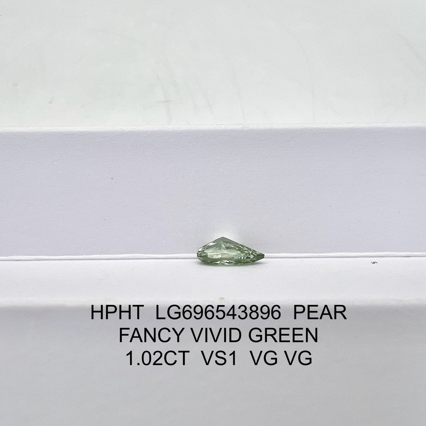 Diamant poire de 1,02 carat, cultivé en laboratoire, vert vif fantaisie VS1 HPHT 2VG
