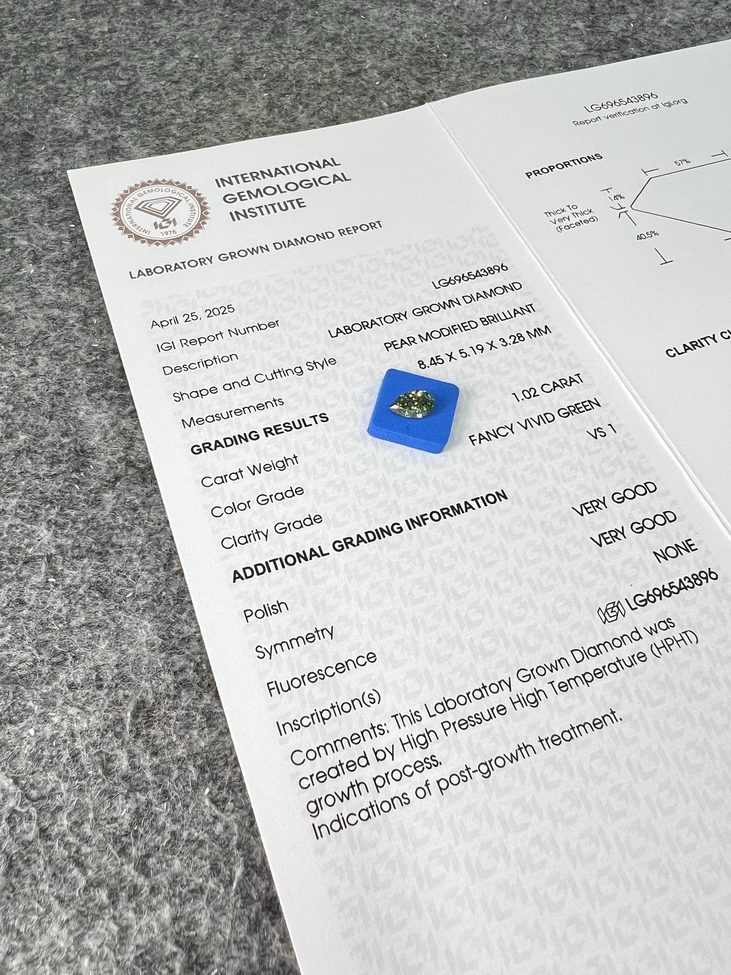 Diamant poire de 1,02 carat, cultivé en laboratoire, vert vif fantaisie VS1 HPHT 2VG