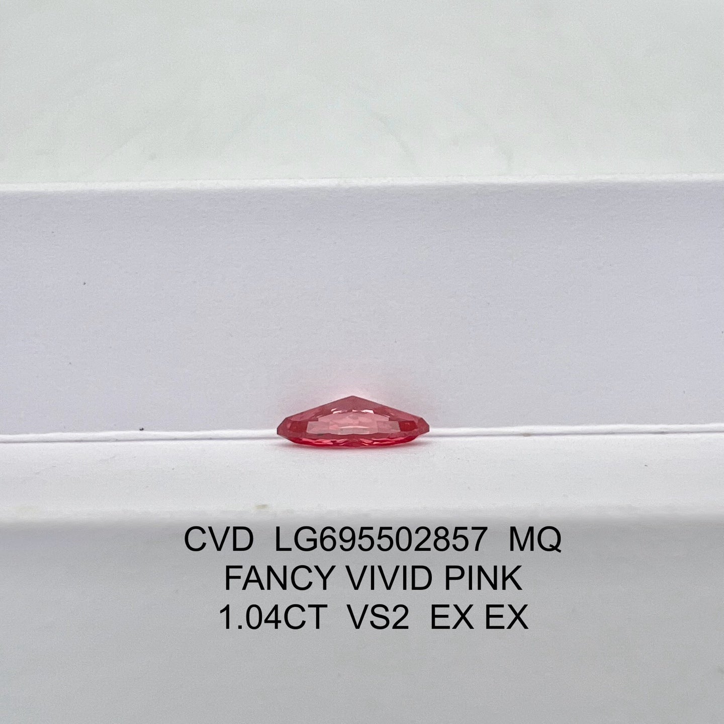 Diamant synthétique de 1,04 carat, couleur rose vif fantaisie VS2 2EX CVD, forme marquise