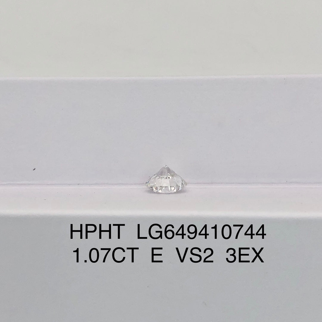 1.07 Carat Lab Grown Round Diamond VS2 IGI E HPHT 3Excellent Cut