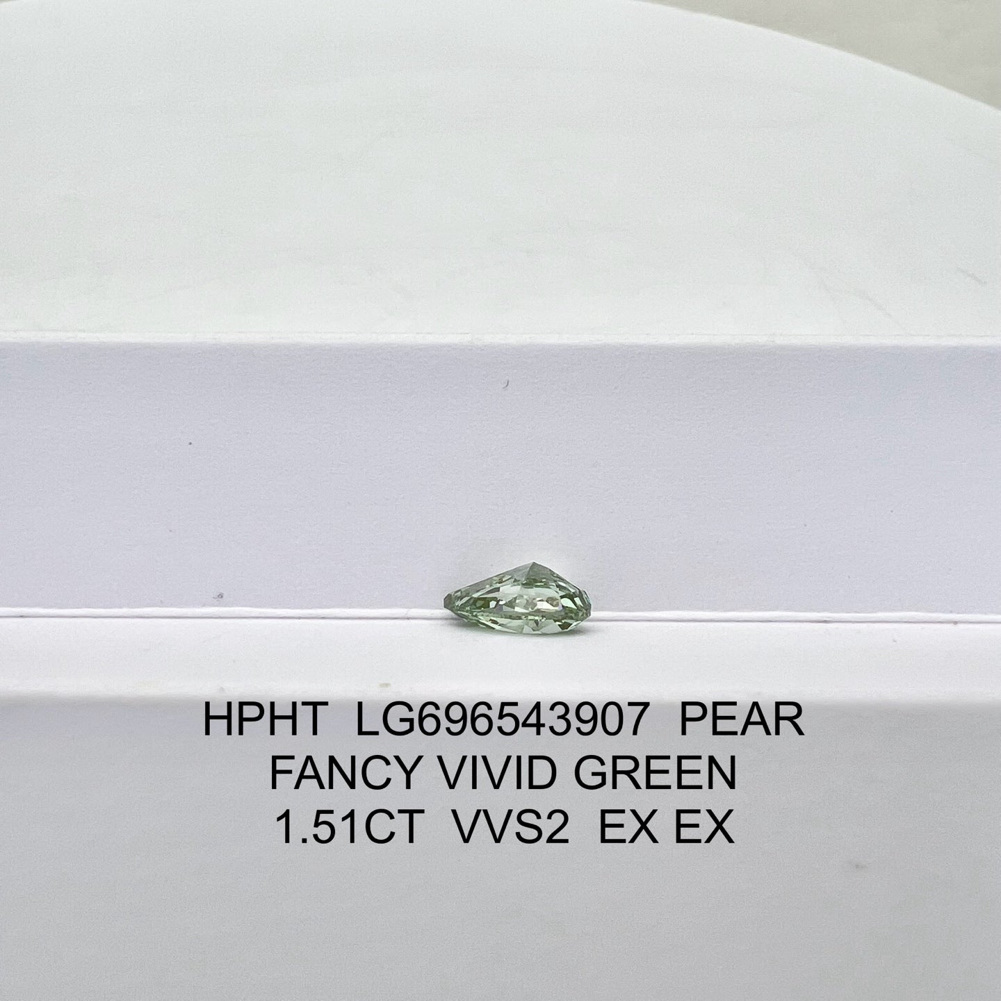 Diamant poire de 1,51 carat, cultivé en laboratoire, vert vif fantaisie 2EX VVS2 HPHT