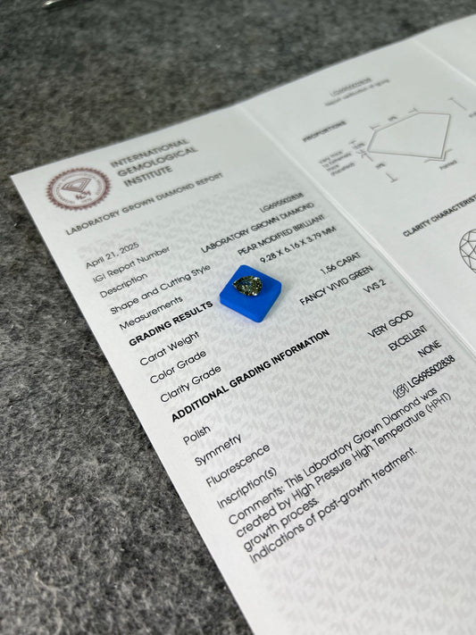 1.56 Carat Lab Grown Diamond Fancy Vivid Green Pear Shape VG EX VVS2 IGI Certified HPHT