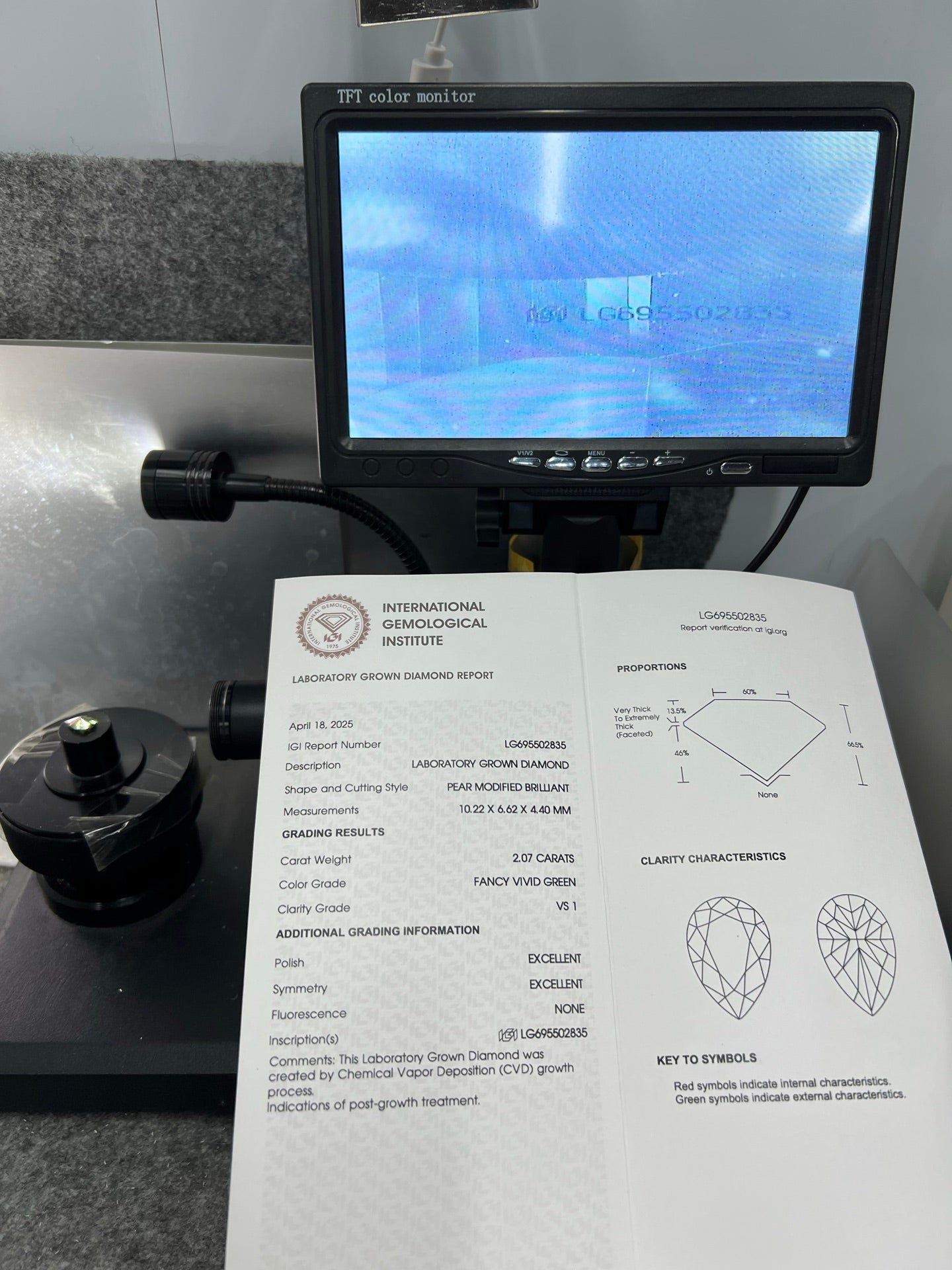 Diamant poire de 2,07 carats, cultivé en laboratoire, vert vif fantaisie, VS1 2EX CVD