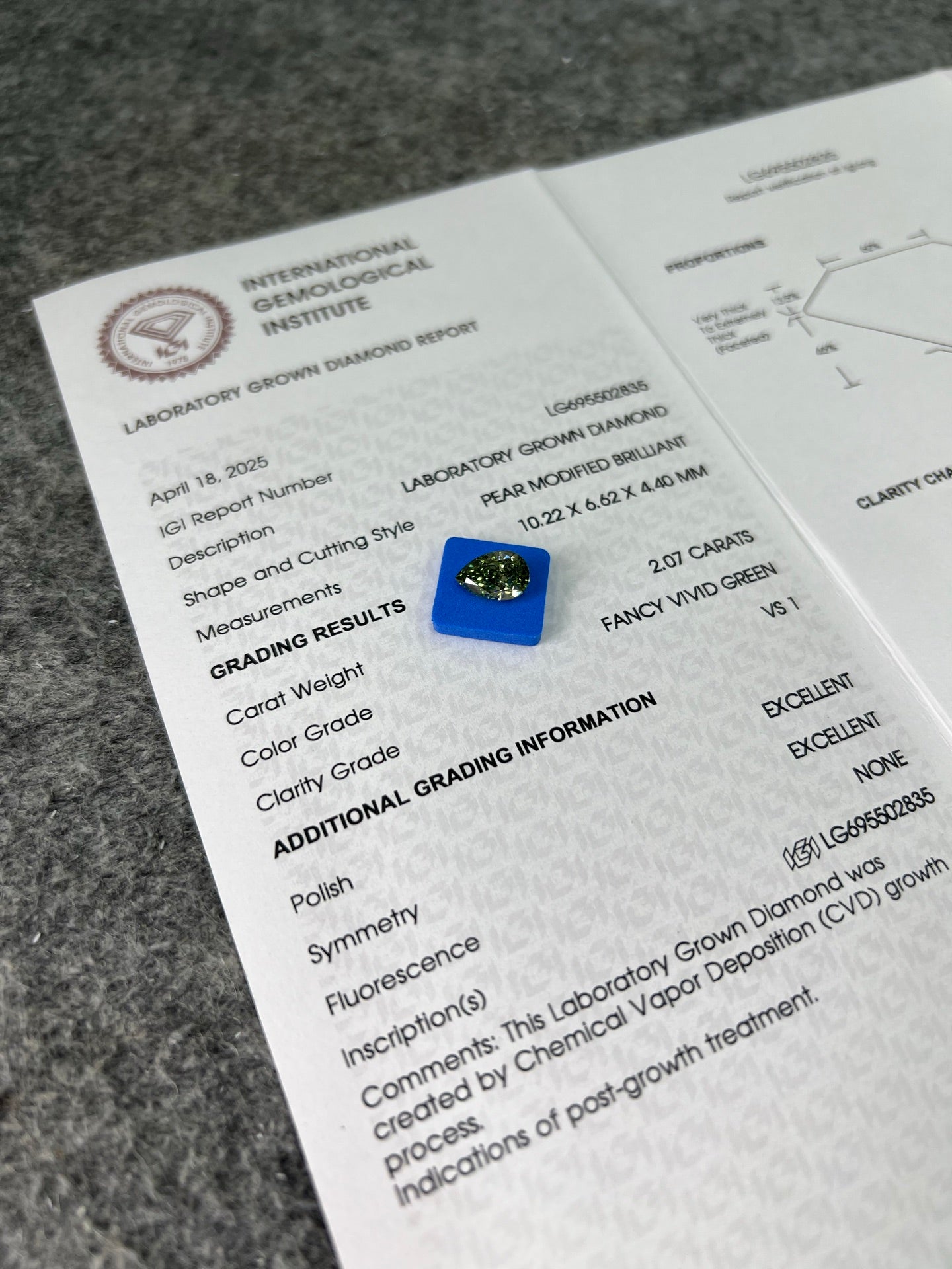 Diamant poire de 2,07 carats, cultivé en laboratoire, vert vif fantaisie, VS1 2EX CVD