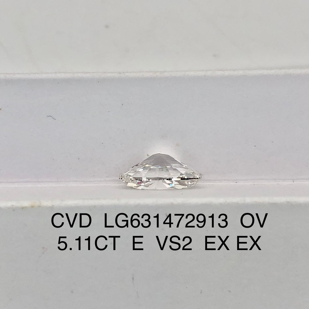 Diamant de laboratoire de 5,11 carats de forme ovale 2EX certifié IGI CVD VS2 E