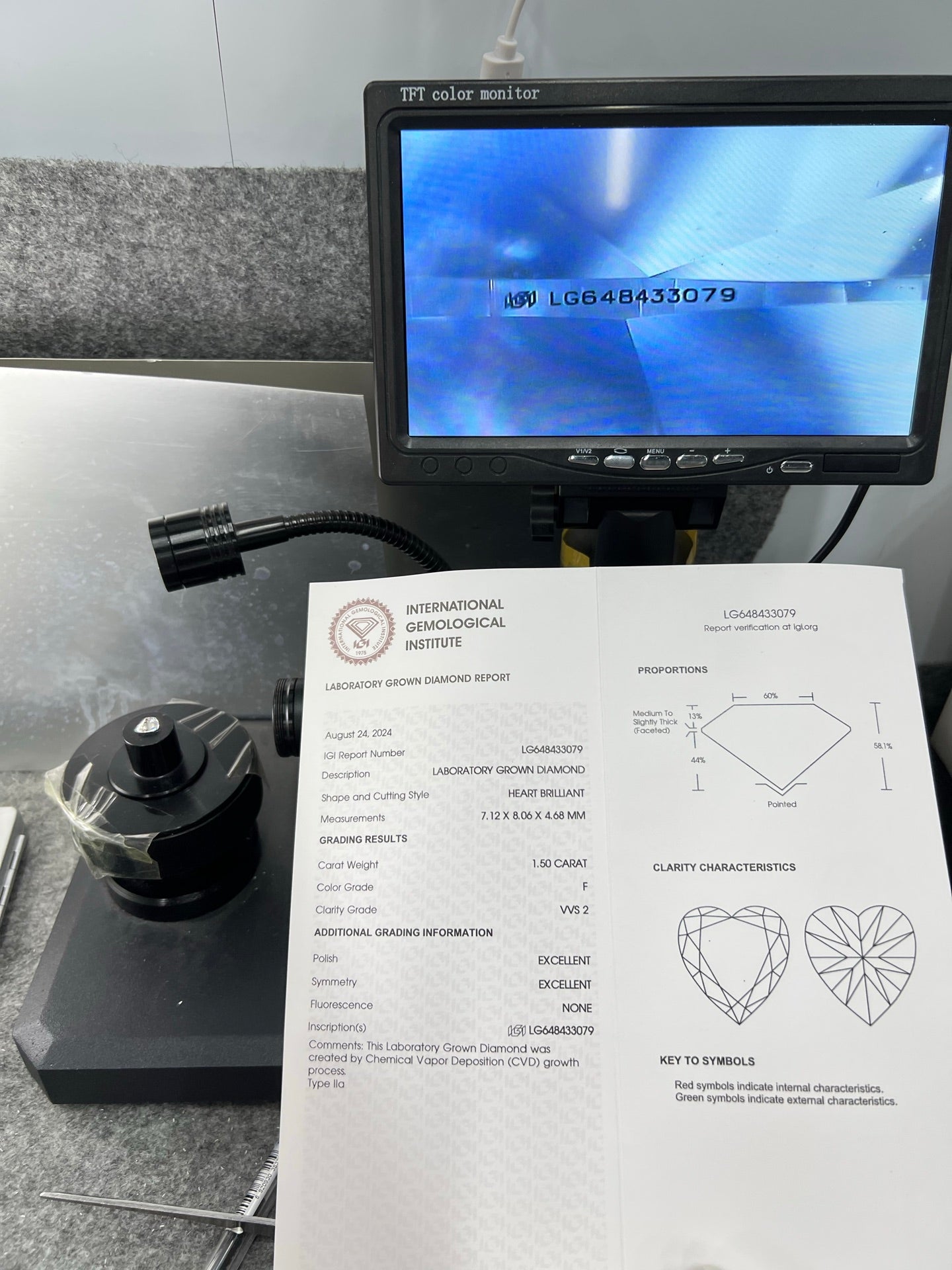 Diamant de laboratoire en forme de cœur 2EX certifié IGI CVD VVS2 F 1,50 carat