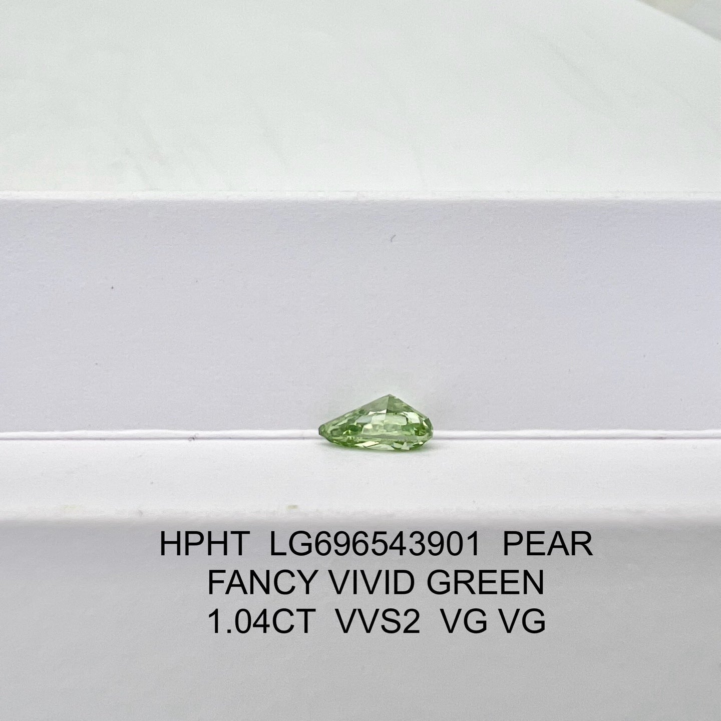 Diamant synthétique en forme de poire de 1,04 carat, taille fantaisie vert vif, VG VVS2 HPHT 