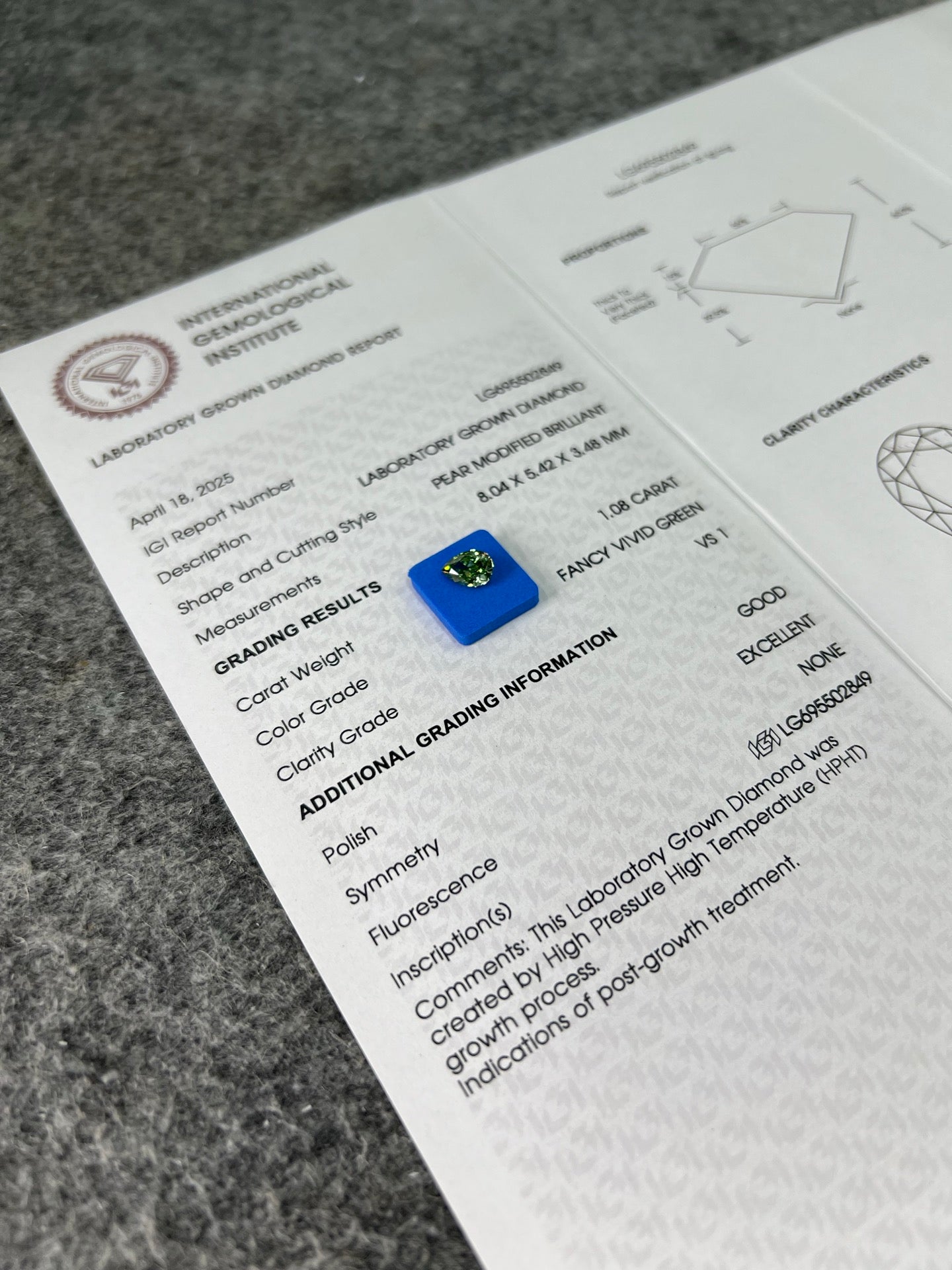 Diamant synthétique de 1,08 carat, vert vif fantaisie VS1 HPHT, forme poire EX 