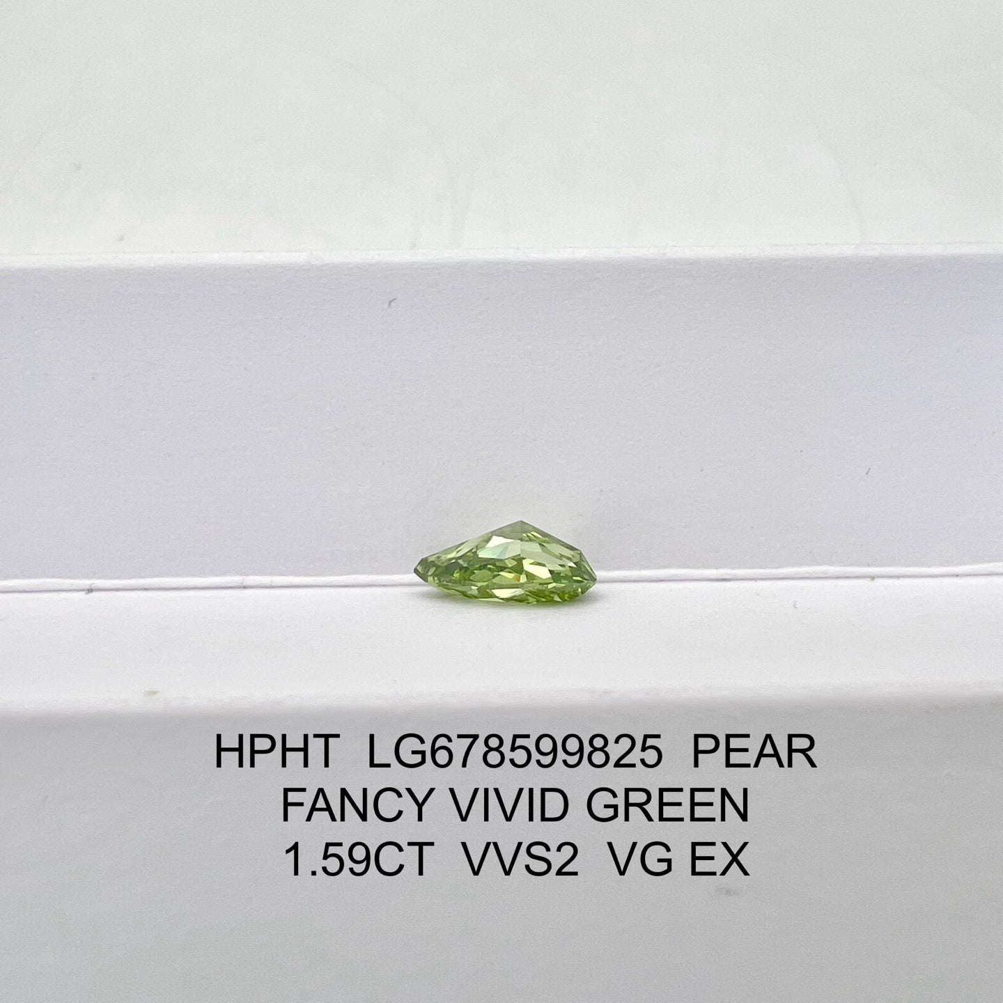 Diamant synthétique en forme de poire de 1,59 carat, taille fantaisie vert vif, VG EX HPHT 