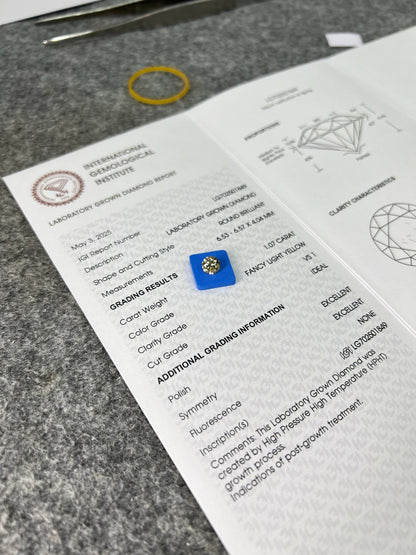Lab Grown Round Diamond Fancy Light Yellow 1.07 Carat ID 2EX HPHT VS1 IGI Certified