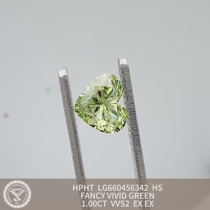 1.00 Carat Lab Grown Diamond Fancy Vivid Green VVS2 2EX HPHT Heart Shape